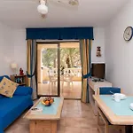 Tranquil Communal Heated Pool * Los Cristianos (Tenerife)