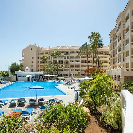 Tranquil Communal Heated Pool Appartement