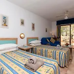 Tranquil Communal Heated Pool * Los Cristianos (Tenerife)