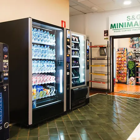 Tranquil Communal Heated Pool Apartament *